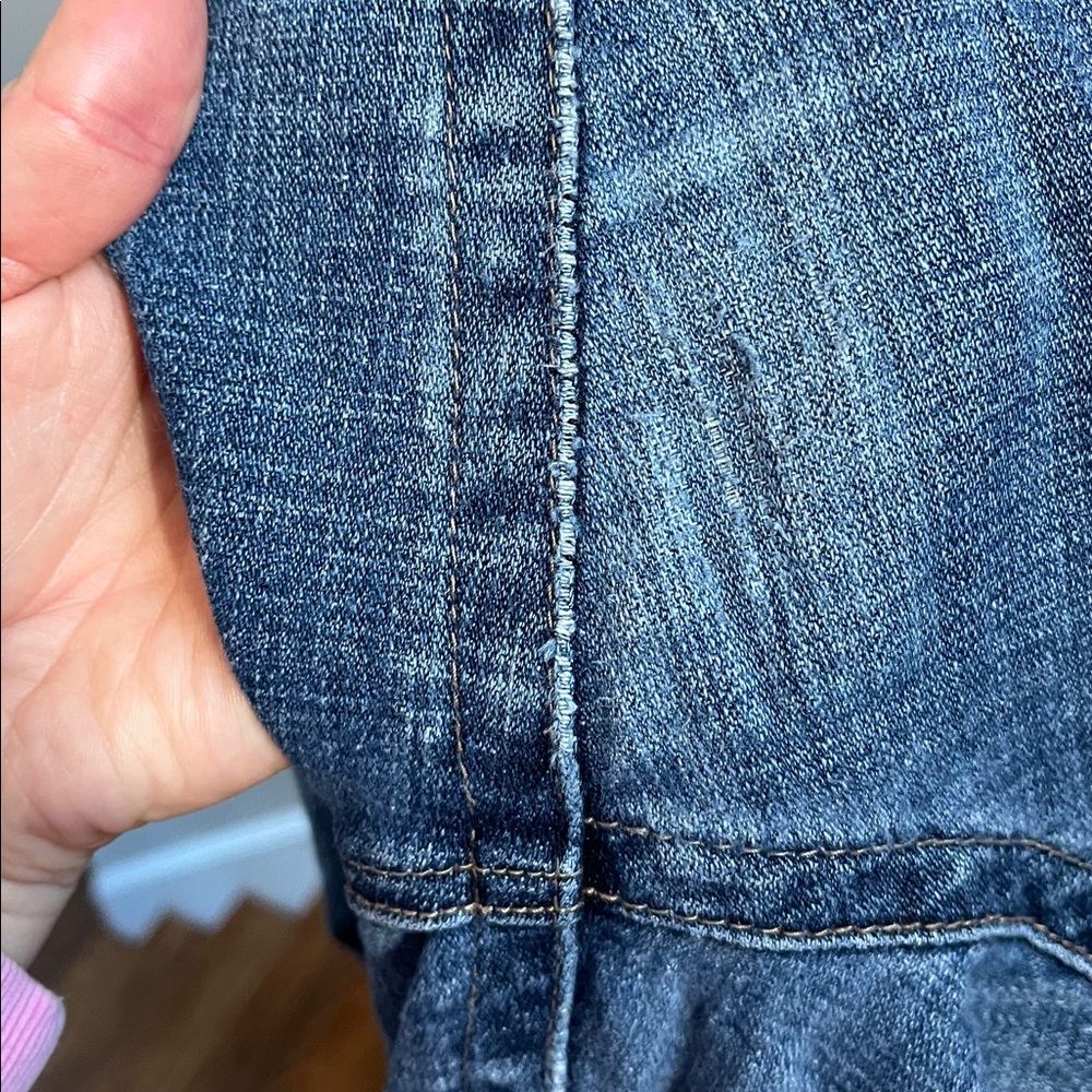 Kut from the Kloth Distressed Blue Cropped Jeans - Size 10 - Picture 12 of 12